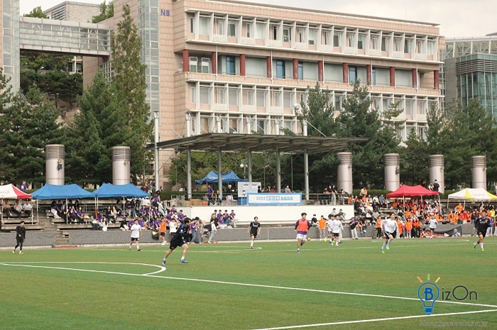 ▲ 경영대학 체육대회 축구 경기 현장  